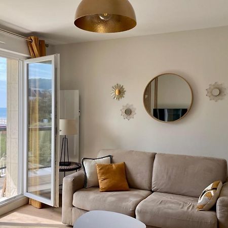 شقة The Ammonite Sea View With Large Balcony Bénerville-sur-Mer المظهر الخارجي الصورة
