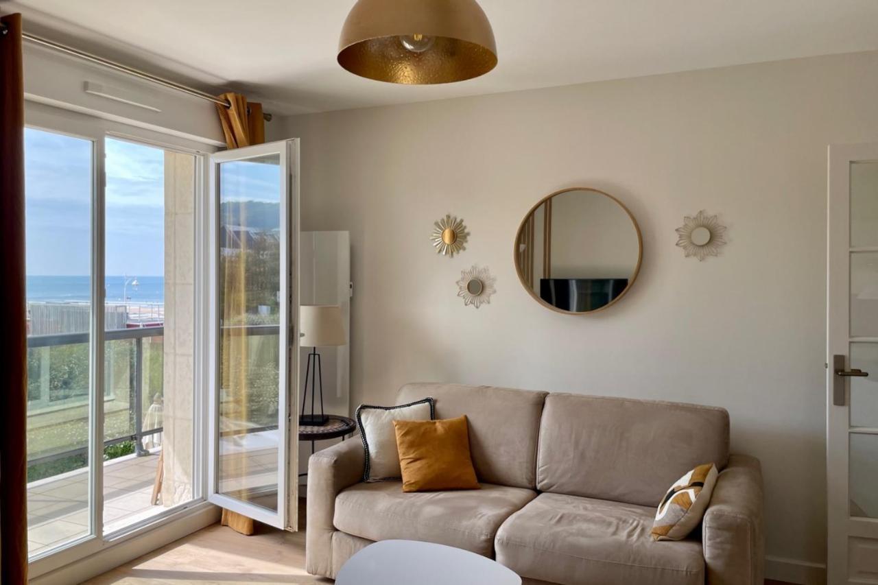شقة The Ammonite Sea View With Large Balcony Bénerville-sur-Mer المظهر الخارجي الصورة